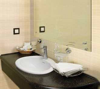 lavabo-ban-duong-ban-lb01l1t
