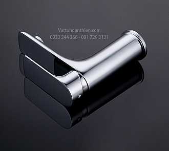 voi-chau-rua-lavabo-nong-lanh-cao-cap-huge-h800v