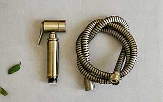 voi-xit-toilet-bang-dong-gck22n